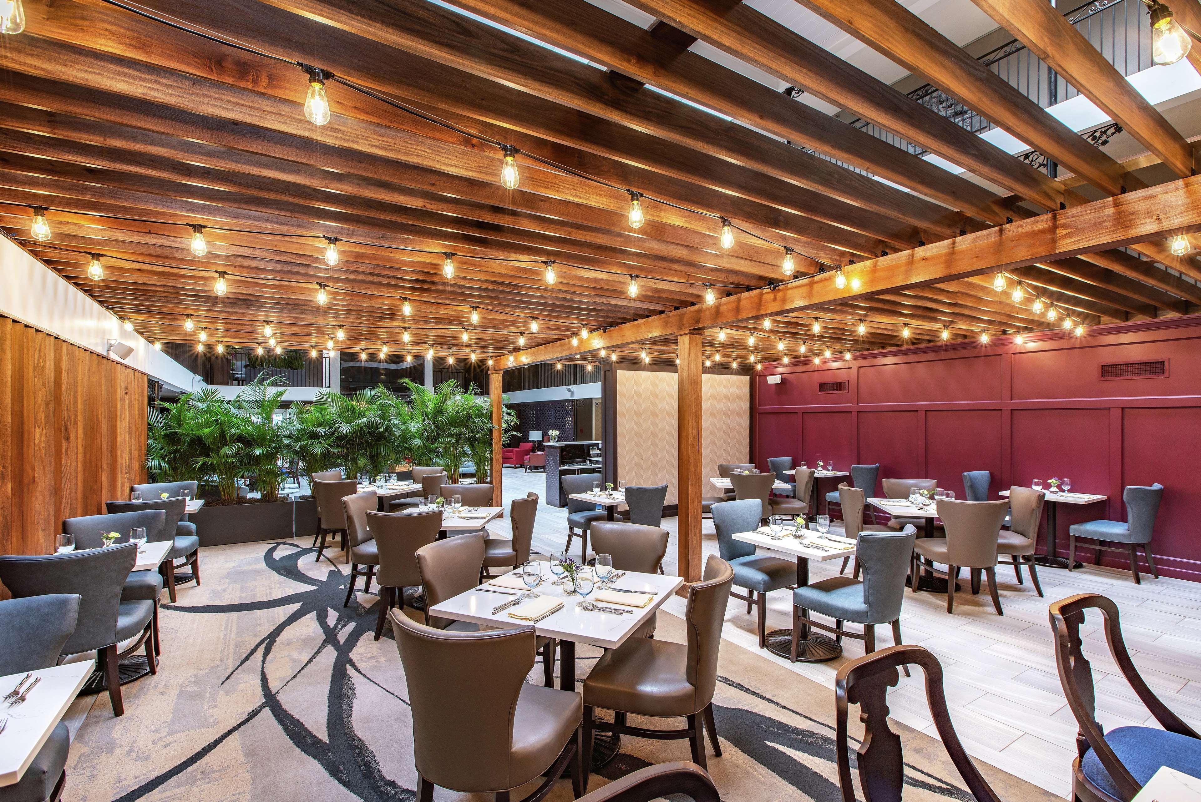 The Burgundy Hotel, Tapestry Collection By Hilton Little Rock Buitenkant foto
